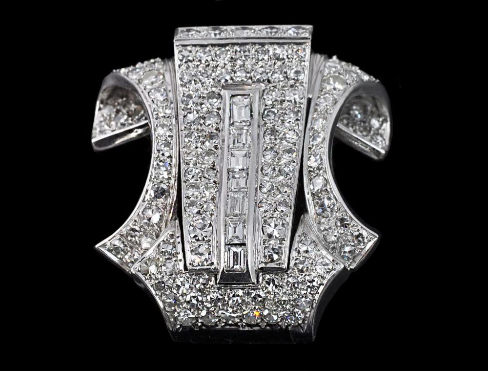 PLATINUM DIAMOND BROOCHPlatinum 337d6f