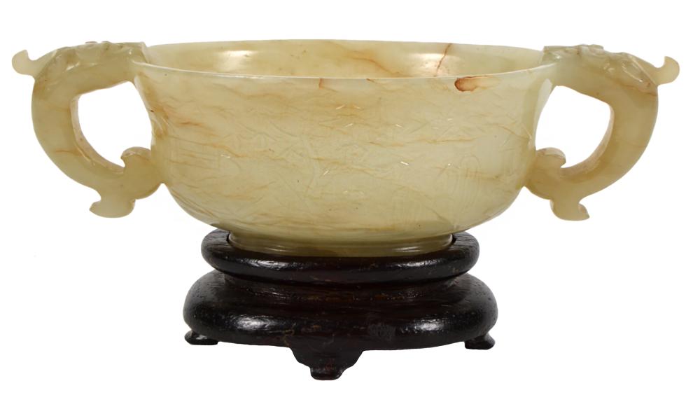 JADE LIBATION CUP ON FITTED WOOD 337d8b