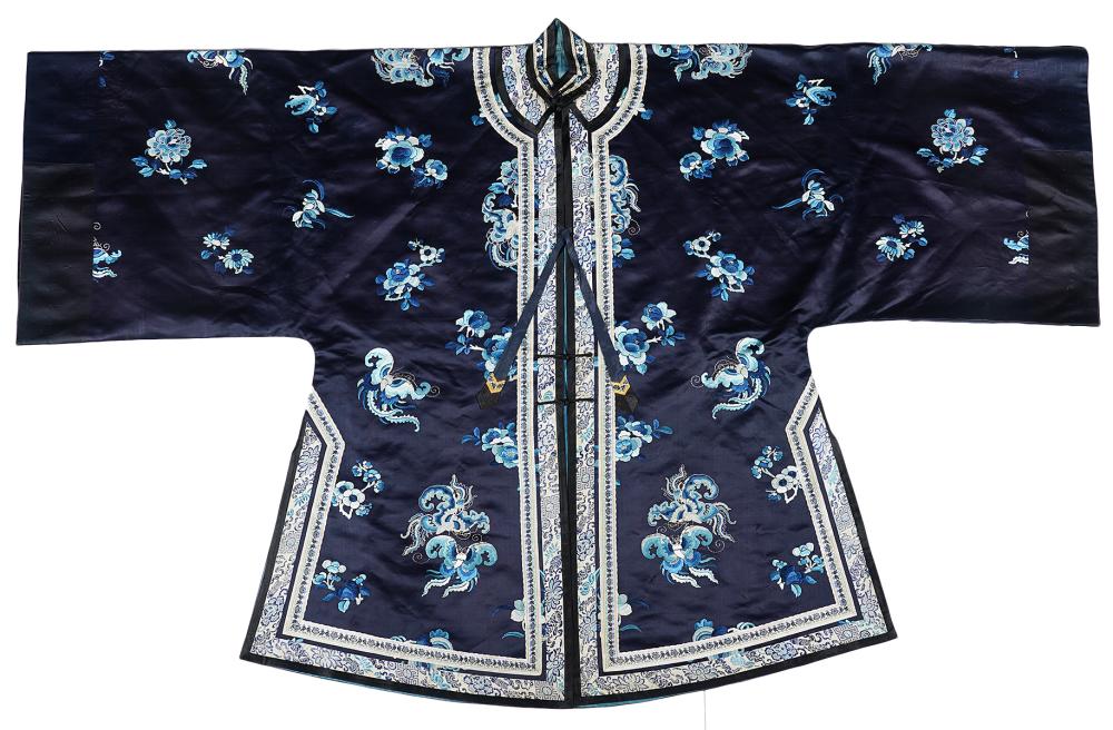 CHINESE EMBROIDERED SILK LADY S 337e99