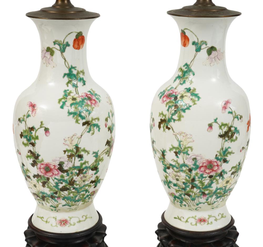 PAIR CHINESE PORCELAIN TALL TABLE 3381d2