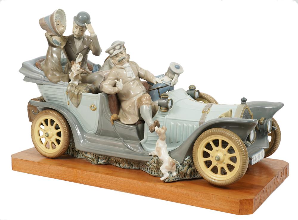 LLADRO PORCELAIN1970 TOURING FAMILY