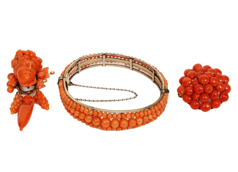 ANTIQUE CORAL BEADED BRACELET,