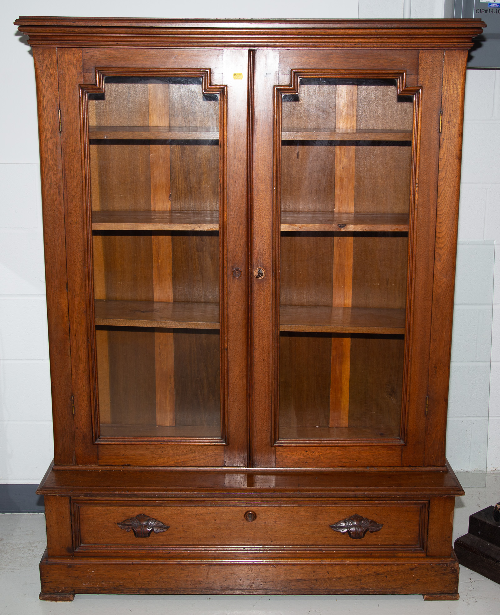 ANTIQUE AMERICAN WALNUT BOOKCASE 33829d