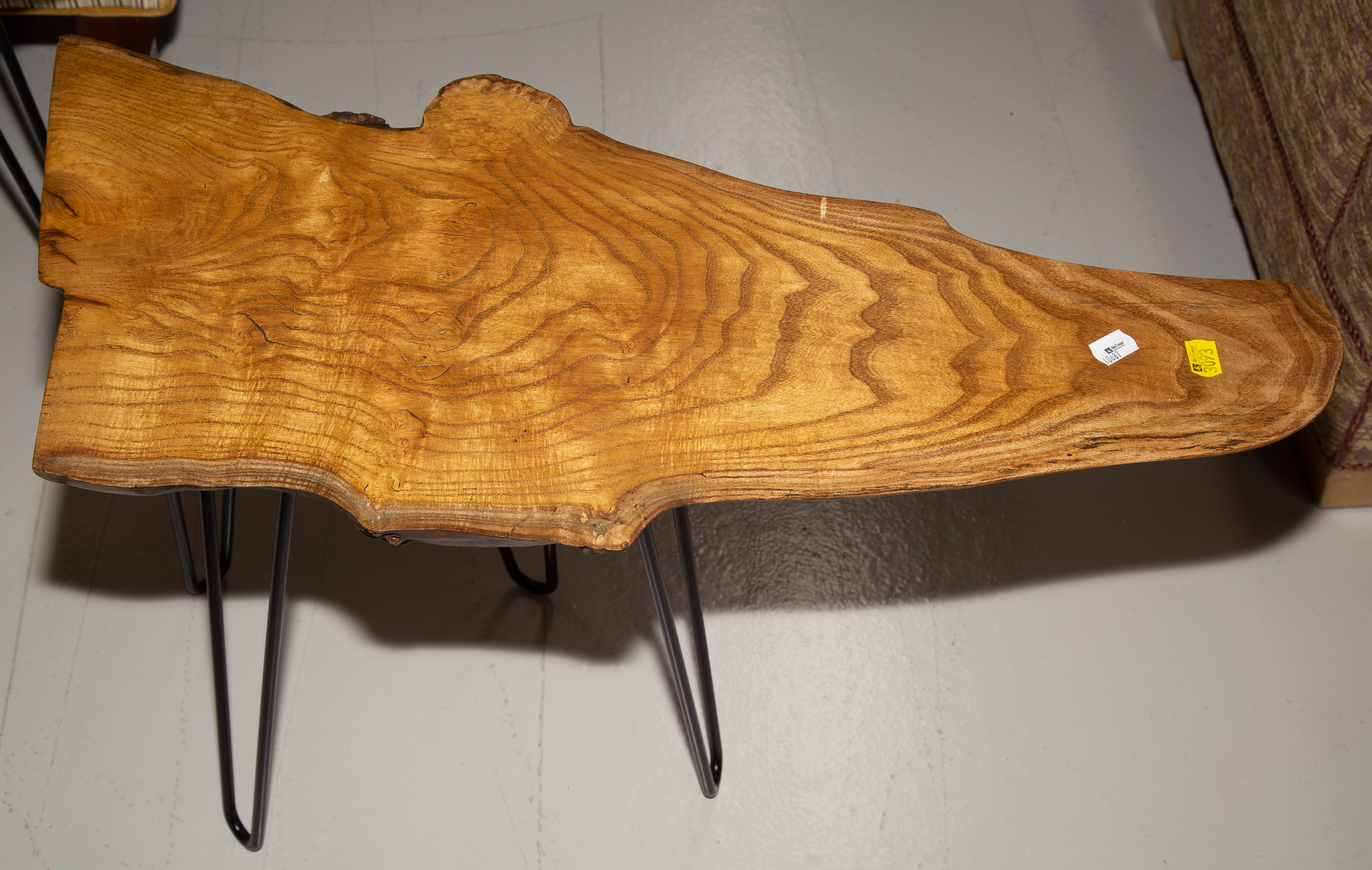 CUSTOM LIVE EDGE TABLE ON METAL 3382d3