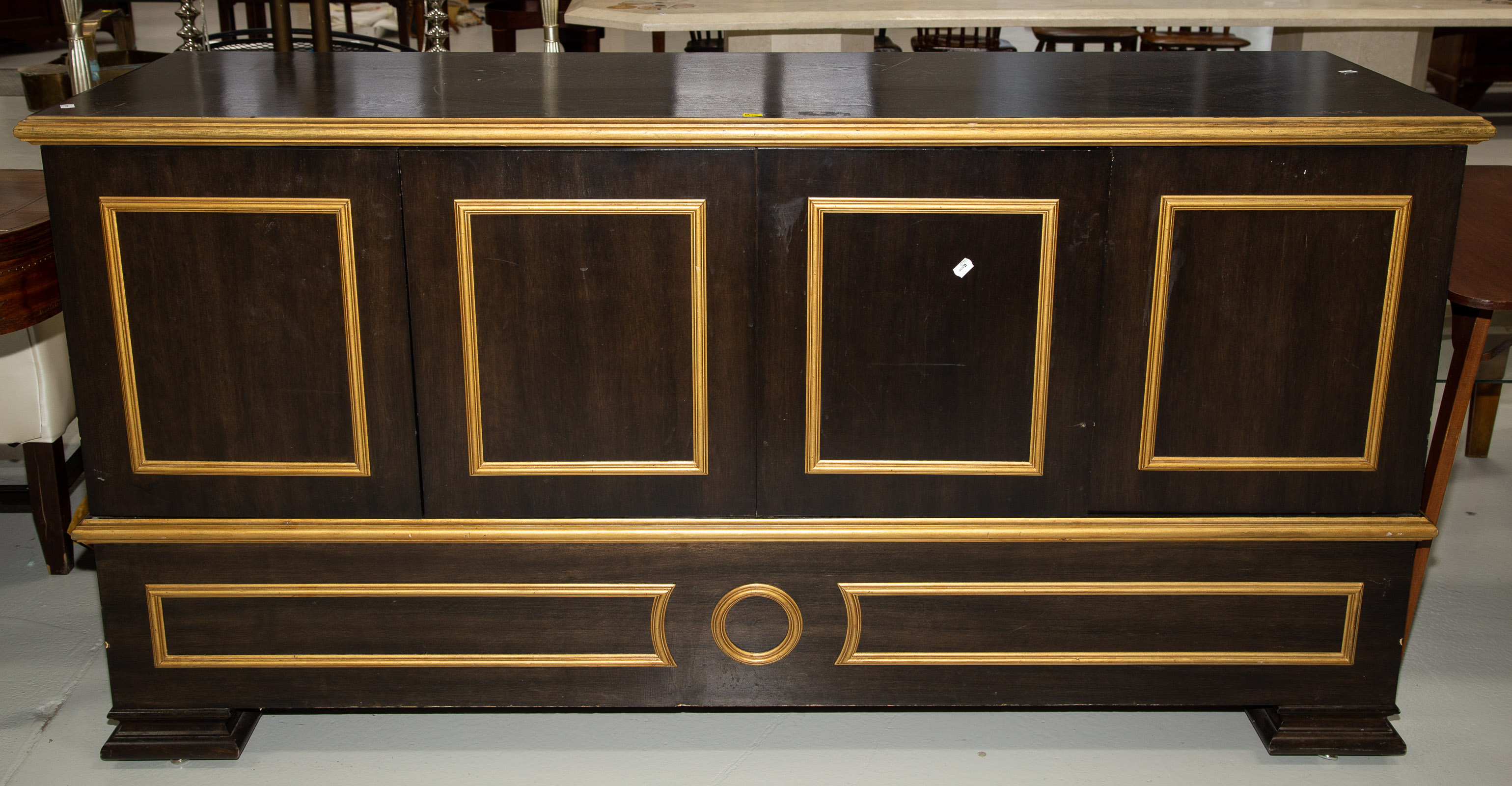 CONTINENTAL STYLE CREDENZA Modern;