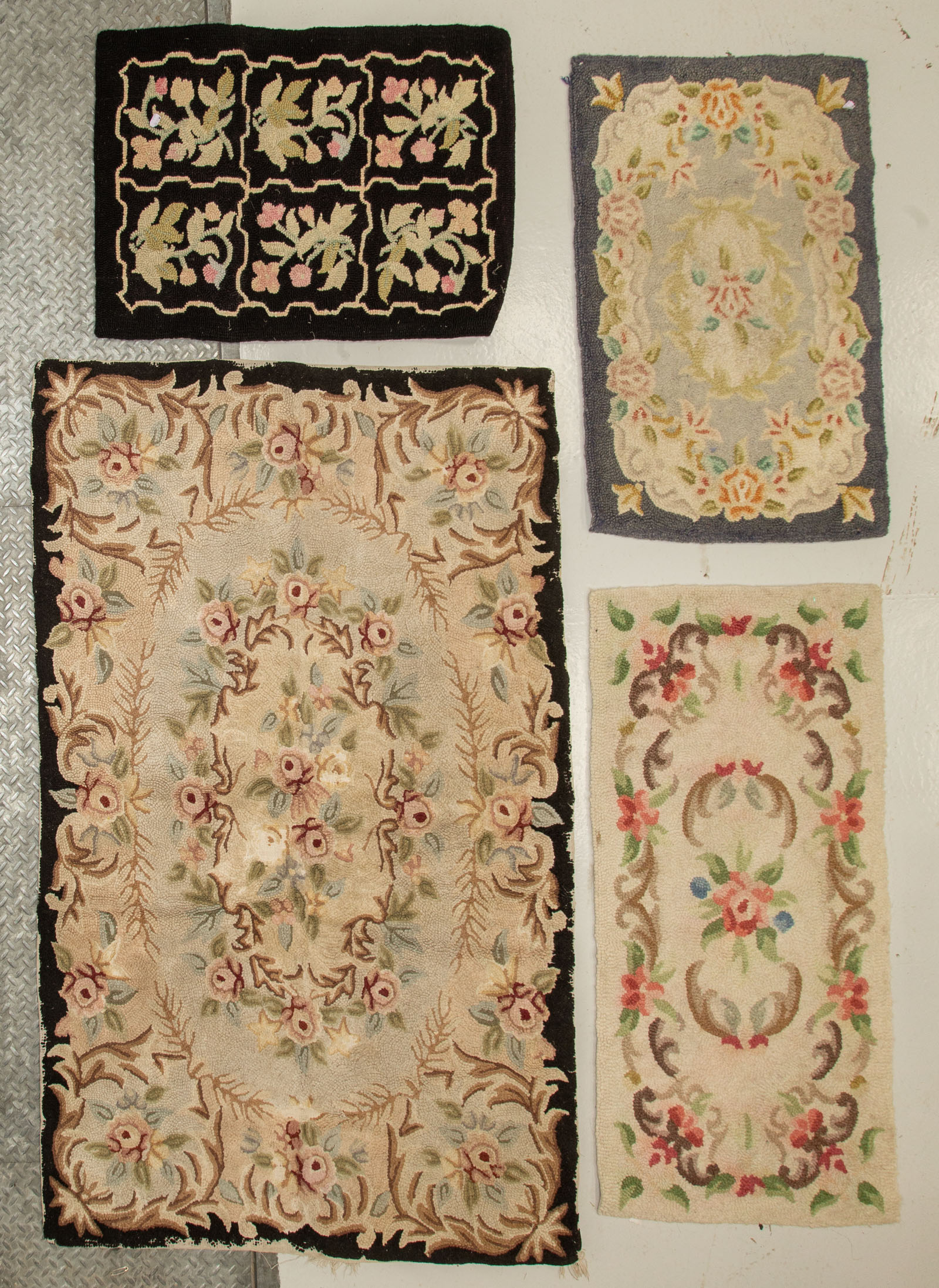 FOUR AMERICAN HOOKS SCATTER RUGS