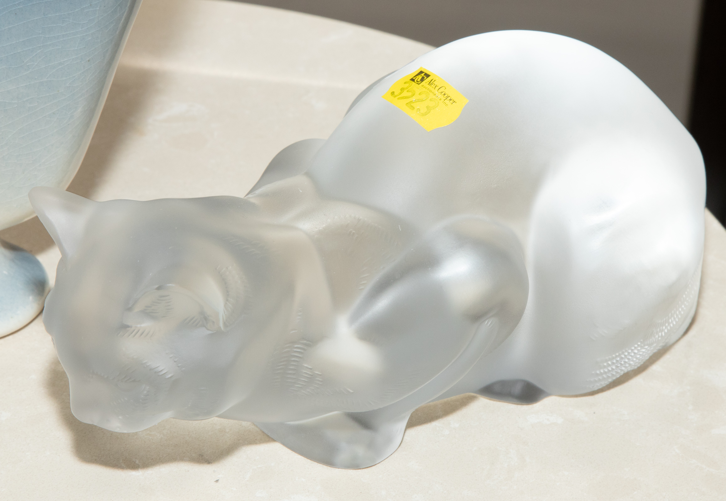 LALIQUE FROSTED COLORLESS GLASS CAT