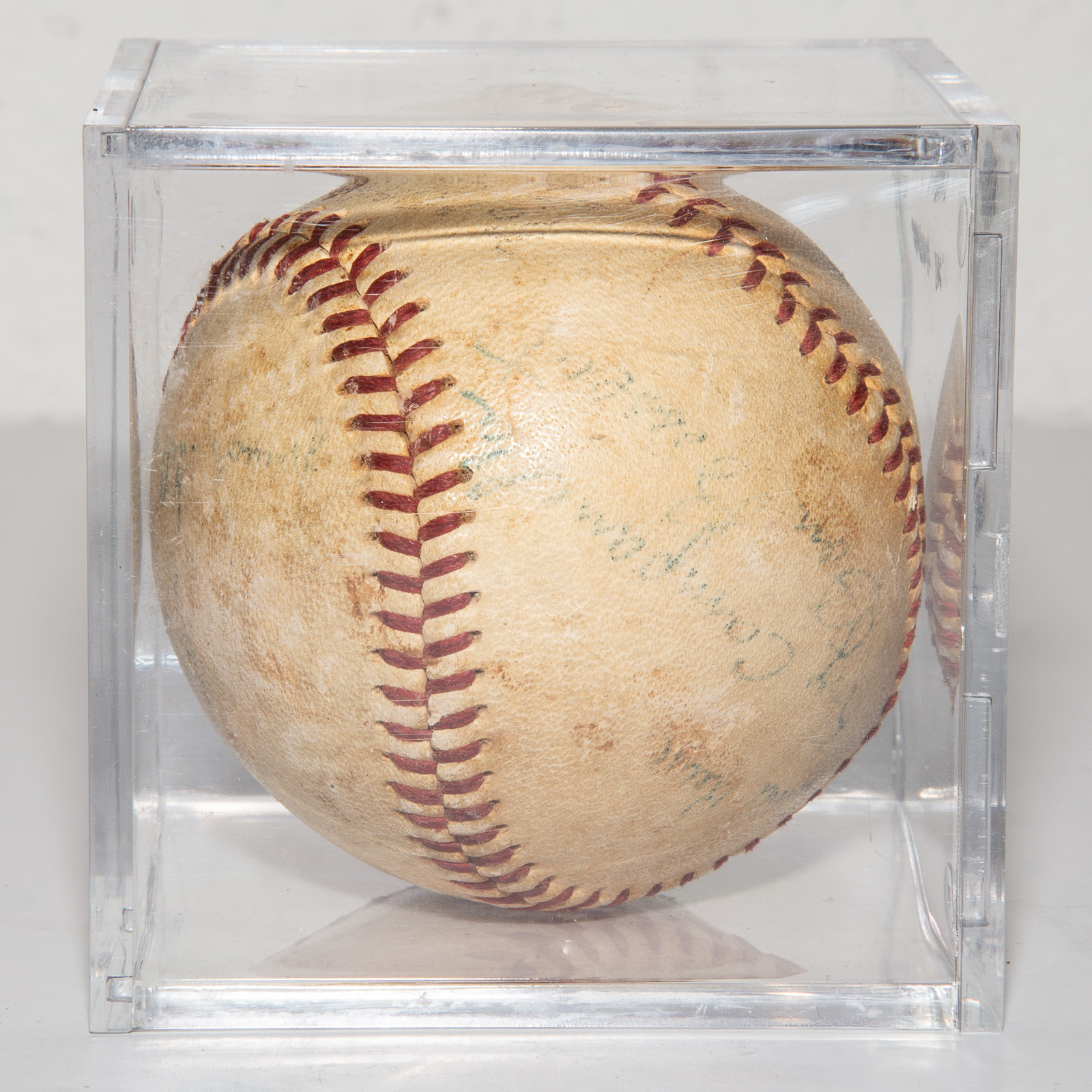 VINTAGE SIGNED BASEBALL Includes 3384de