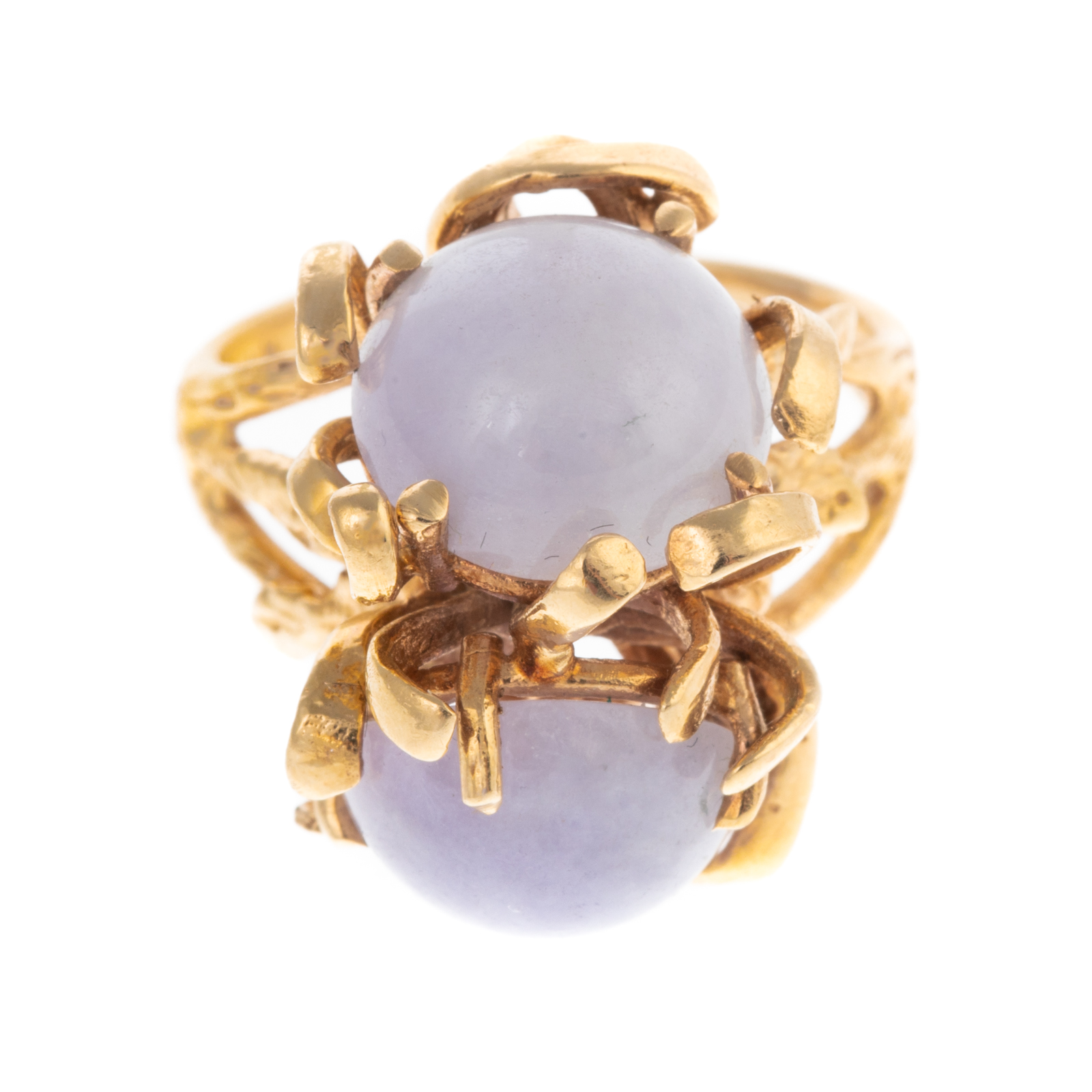 A LAVENDER JADE RING IN 14K YELLOW