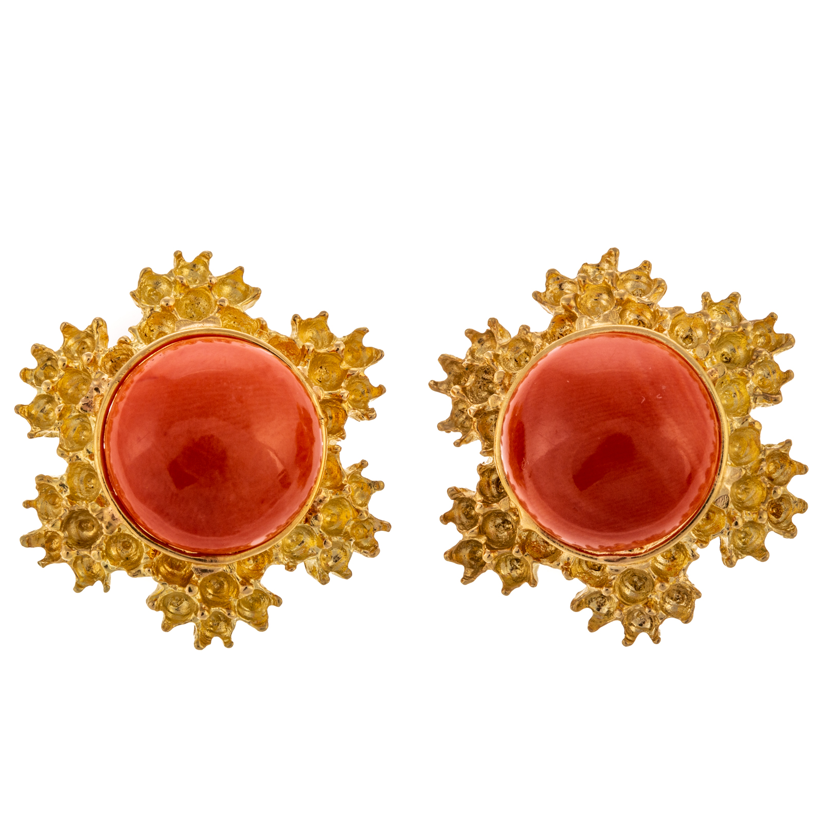A PAIR OF FINE CORAL CLIP EARRINGS