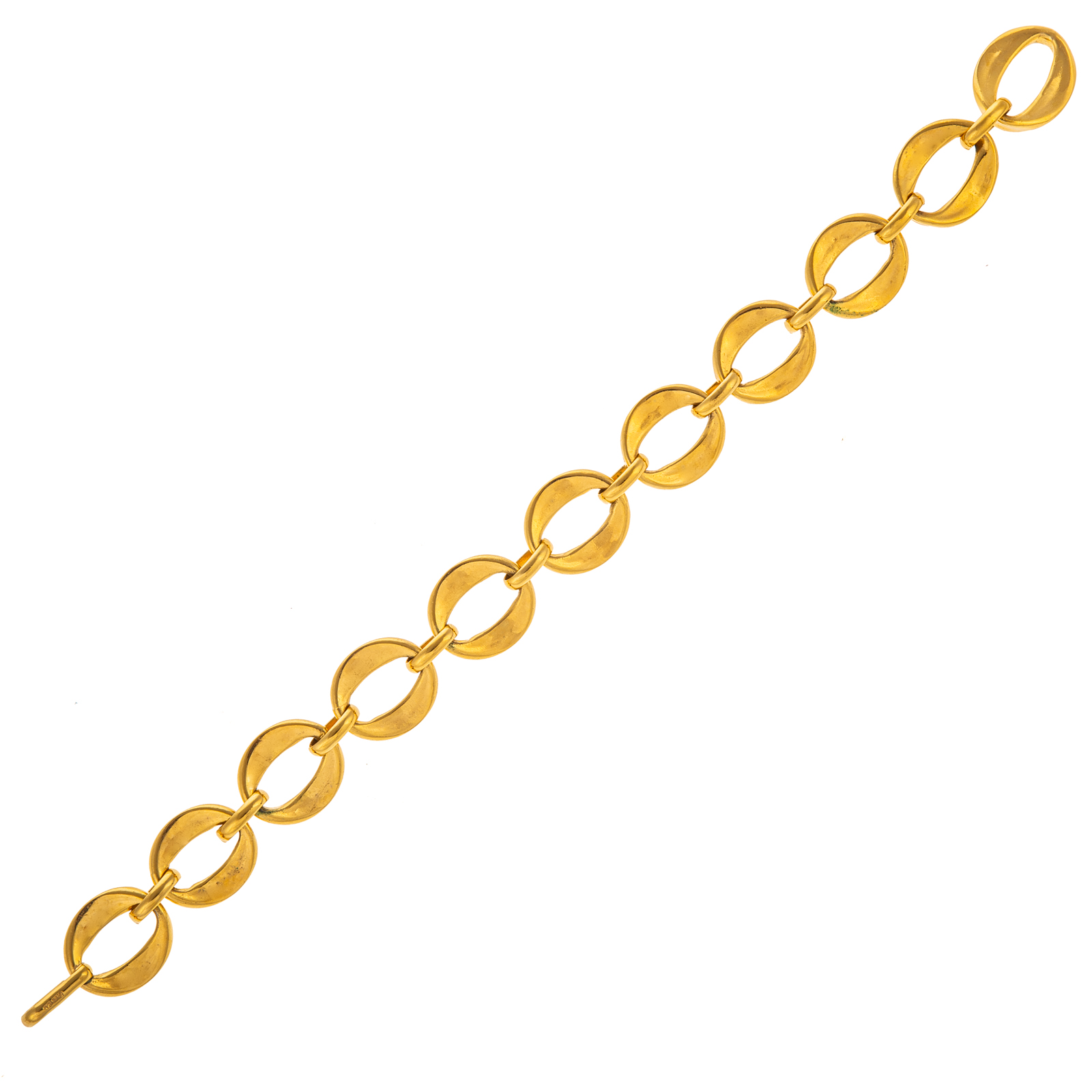 A CHANEL OVAL LINK CHAIN NECKLACE
