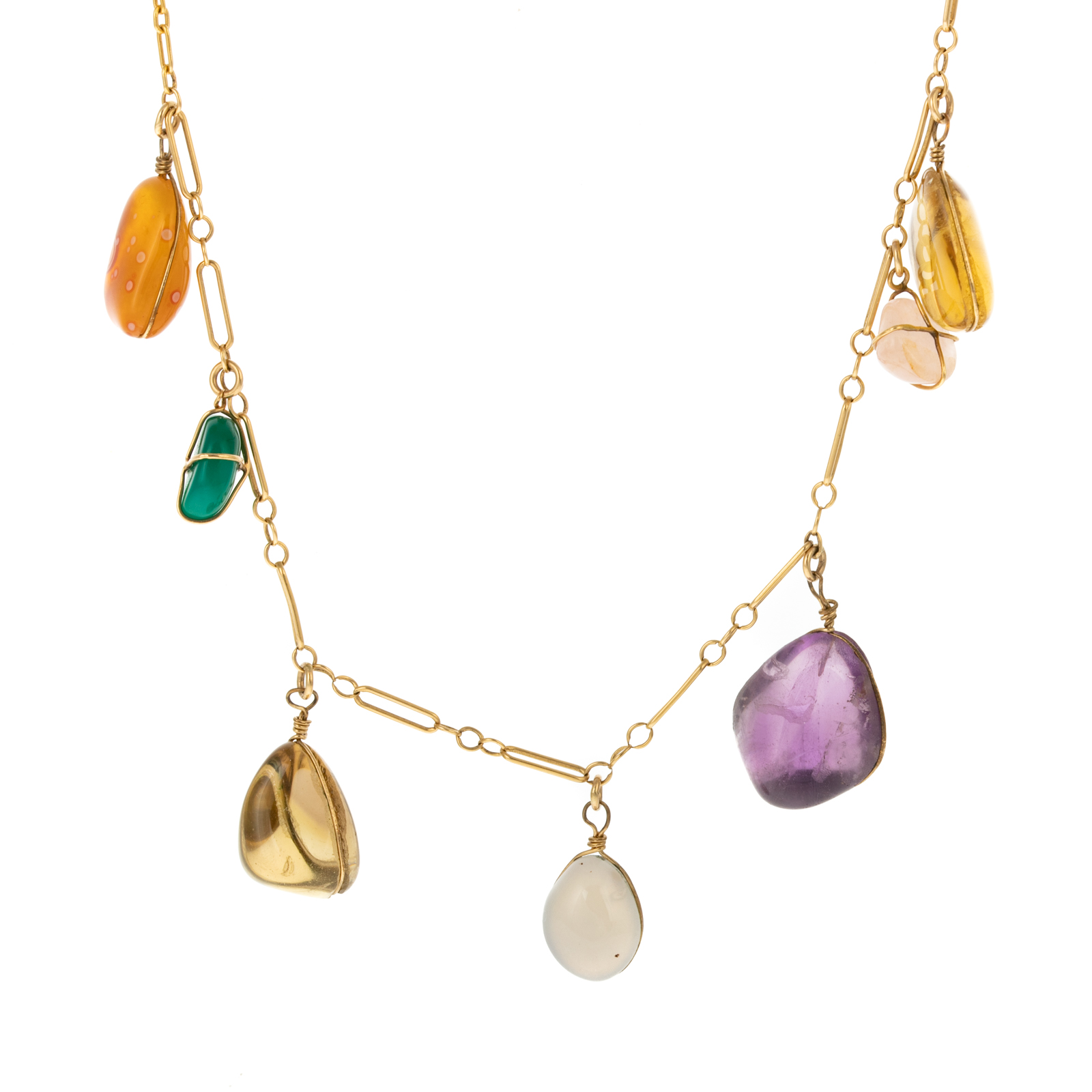 AN OVAL LINK NECKLACE WITH GEMSTONE