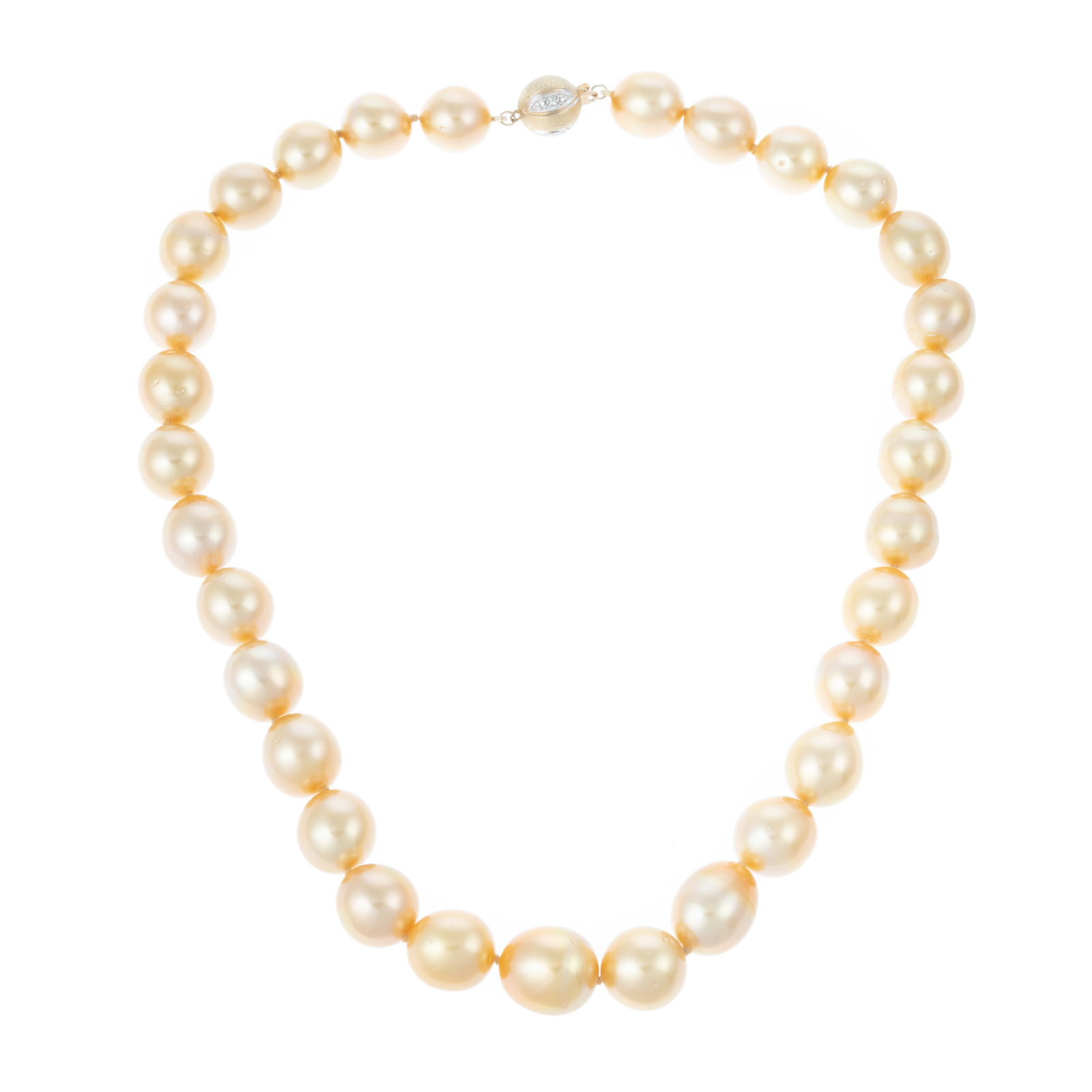 A GOLDEN SOUTH SEA PEARL NECKLACE 3386c0
