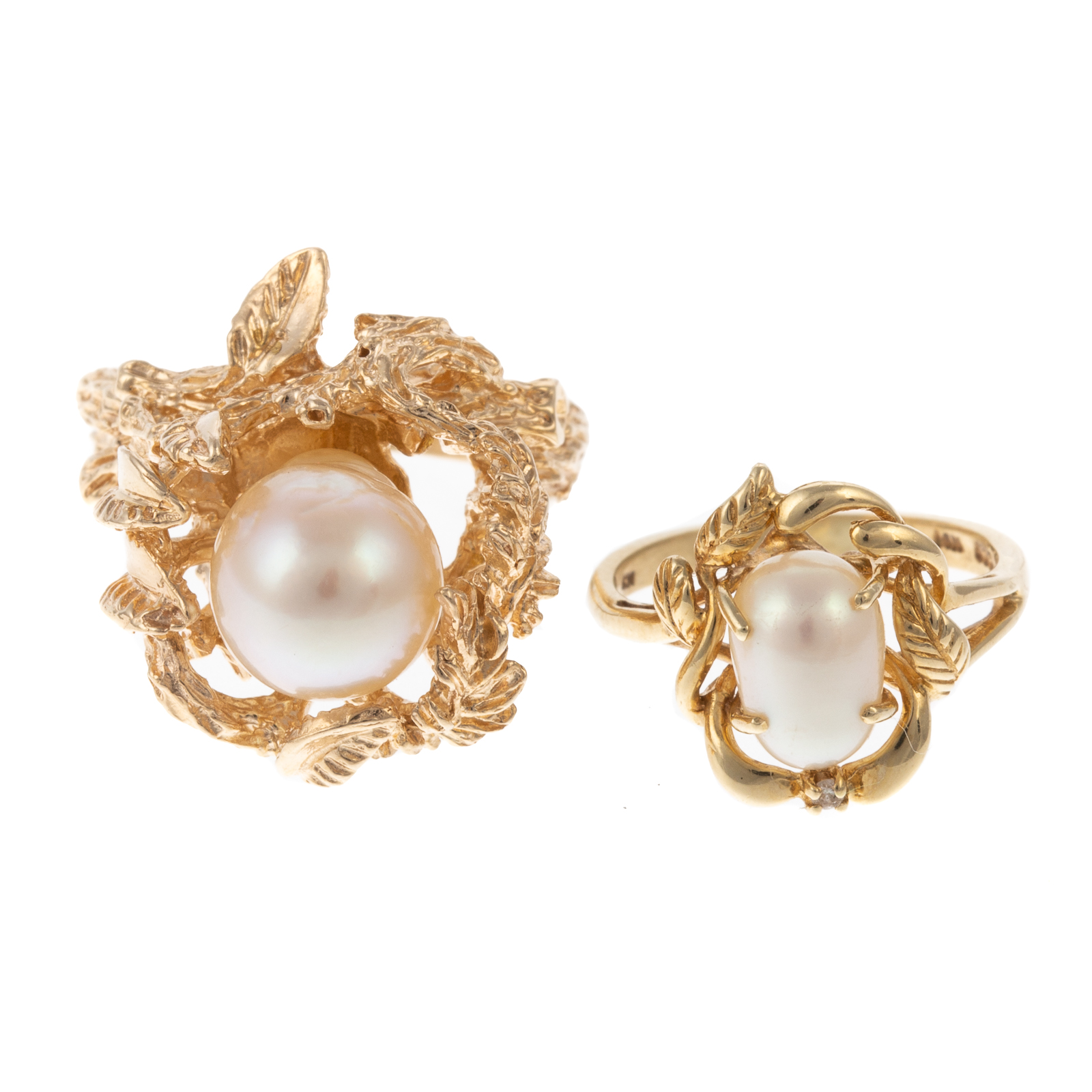 A PAIR OF PEARL RINGS IN 14K YELLOW 3386f1