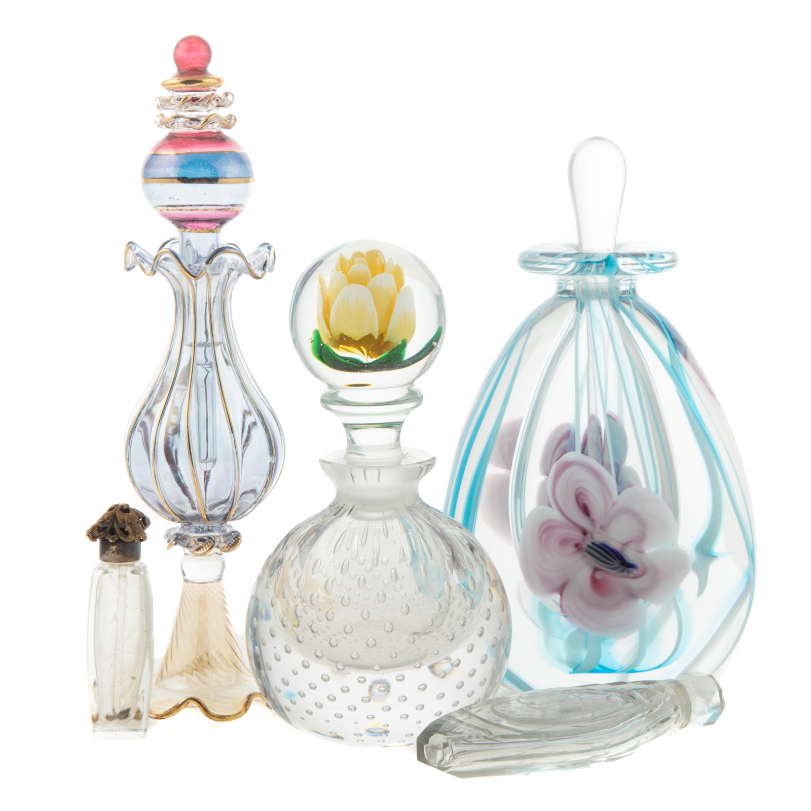 FIVE ASSORTED GLASS SCENT BOTTLES 33875a
