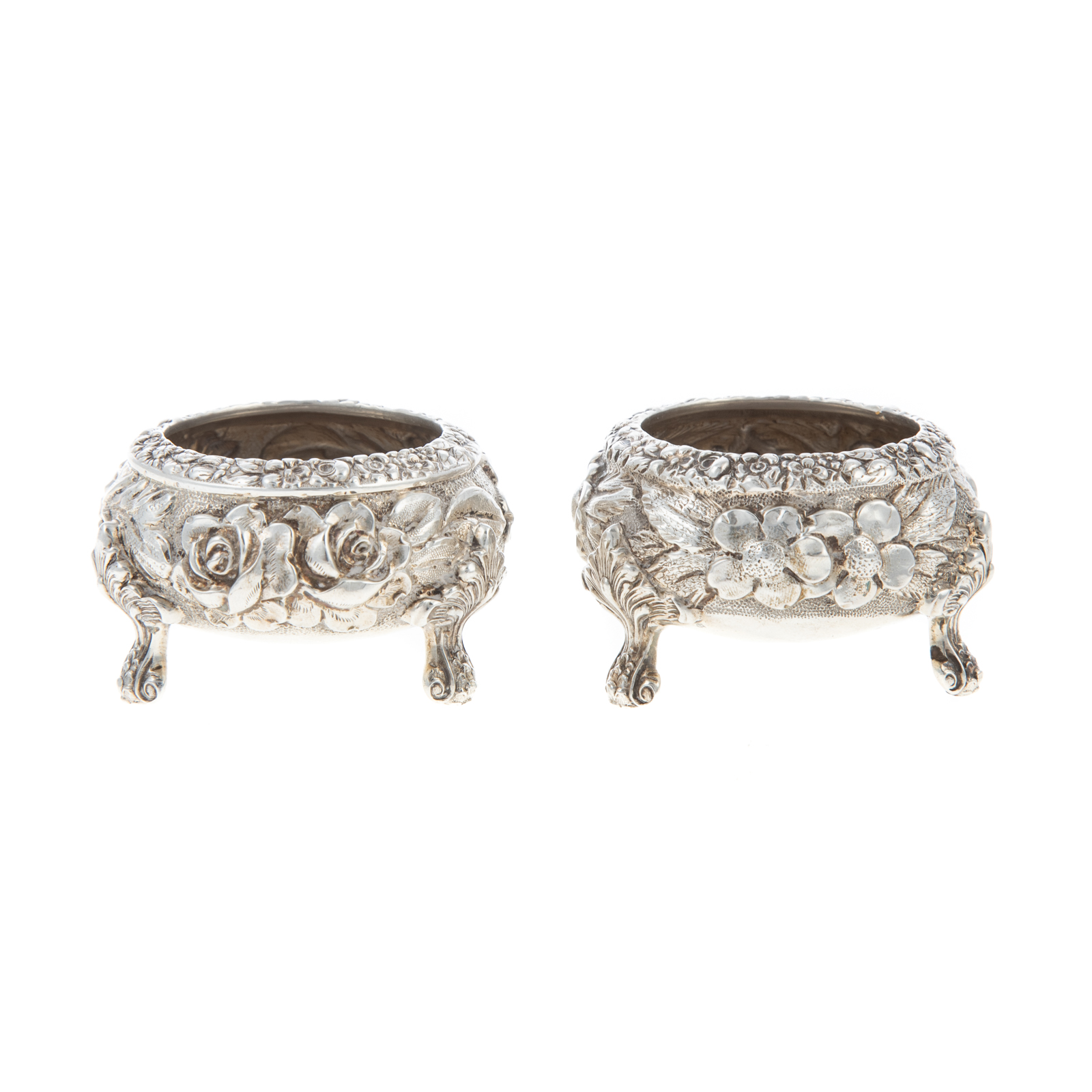 A PAIR OF STIEFF STERLING REPOUSSE 33876e