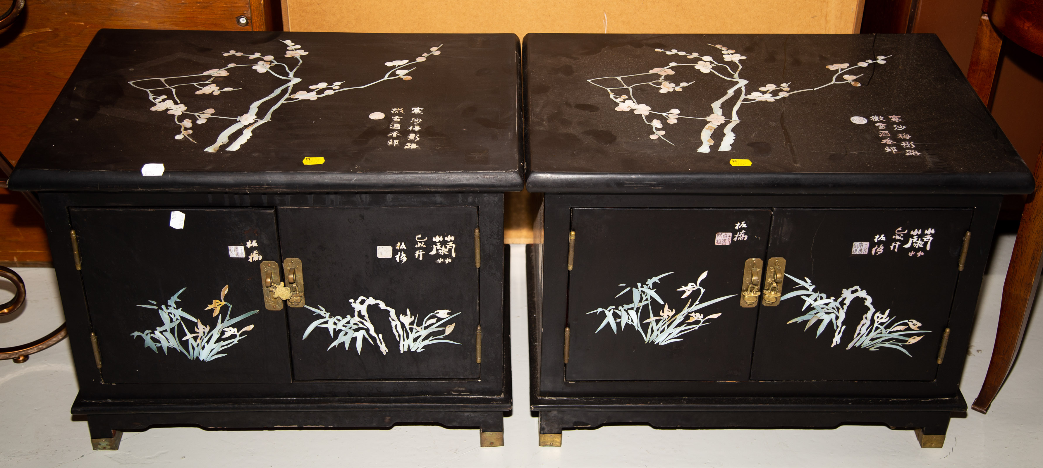 A PAIR OF CHINESE LOW CABINETS 338a87