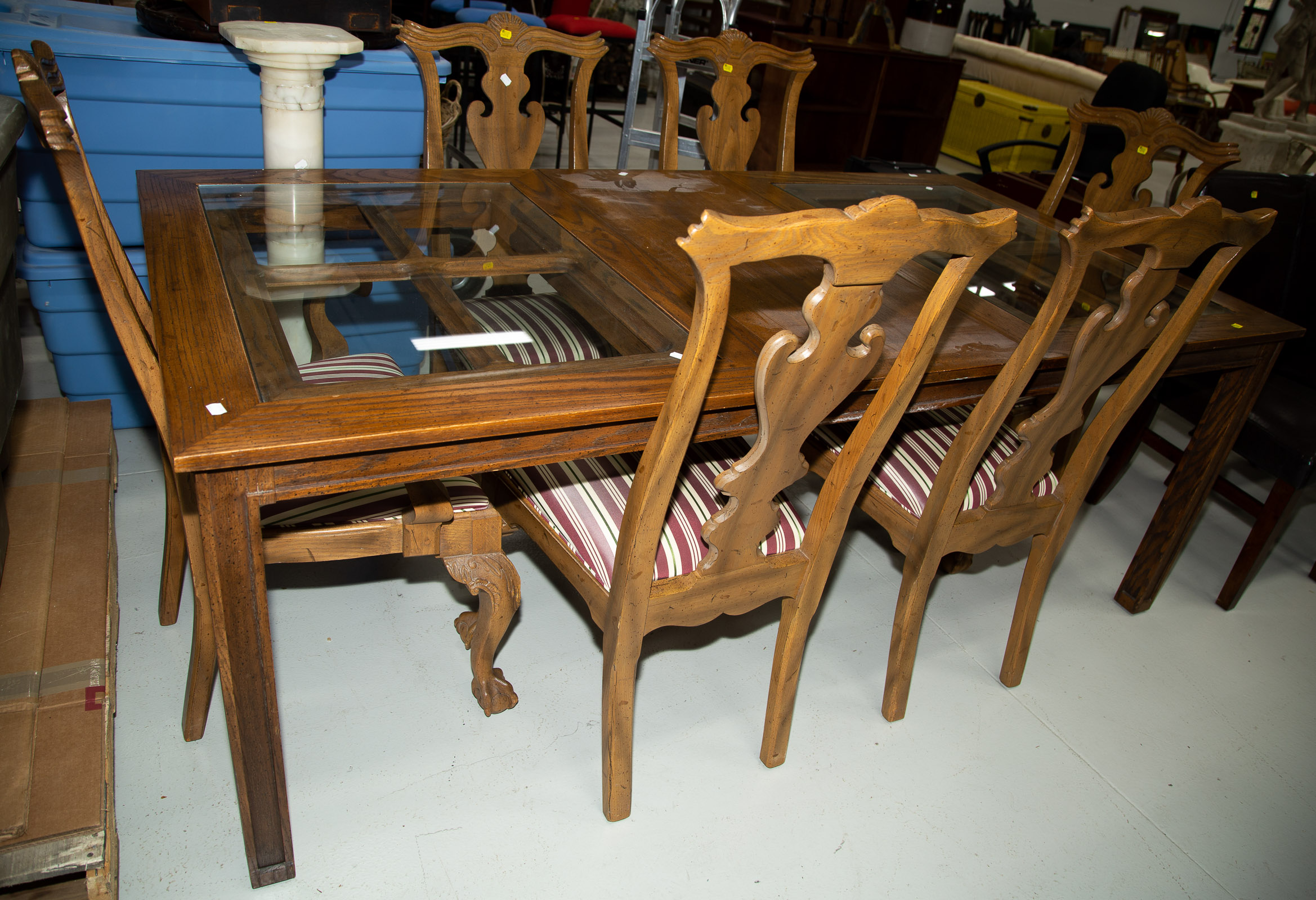 1960S MODERN OAK DINING TABLE;