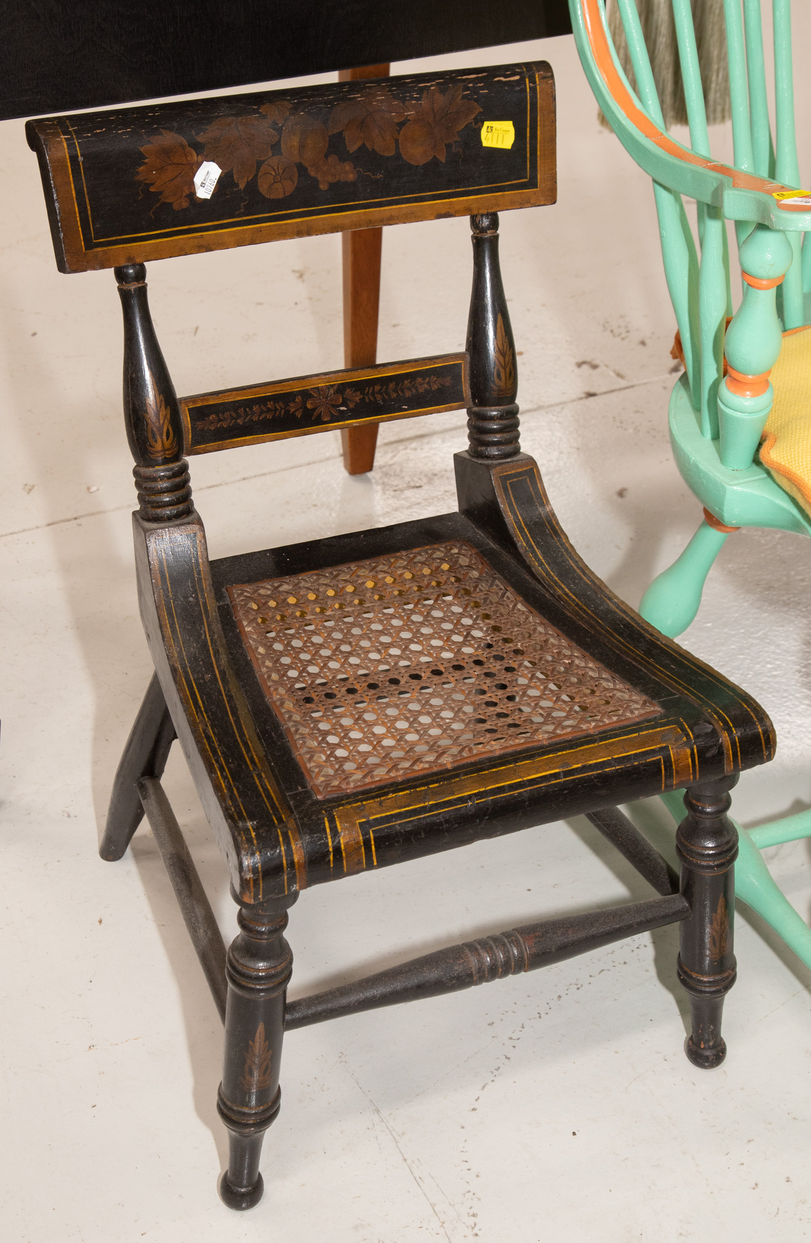 ANTIQUE FANCY PAINTED CHILDS CHAIR 338ac2