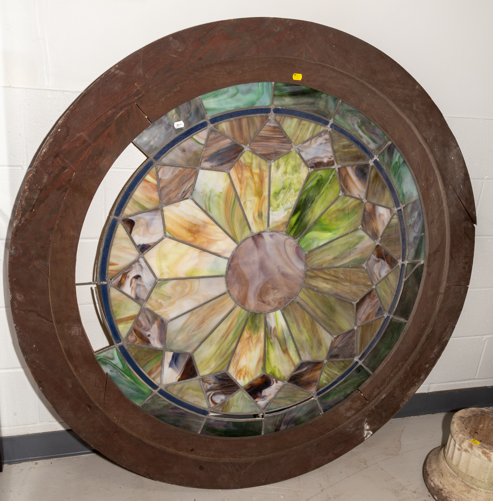 ROUND LEADED SLAG GLASS WINDOW