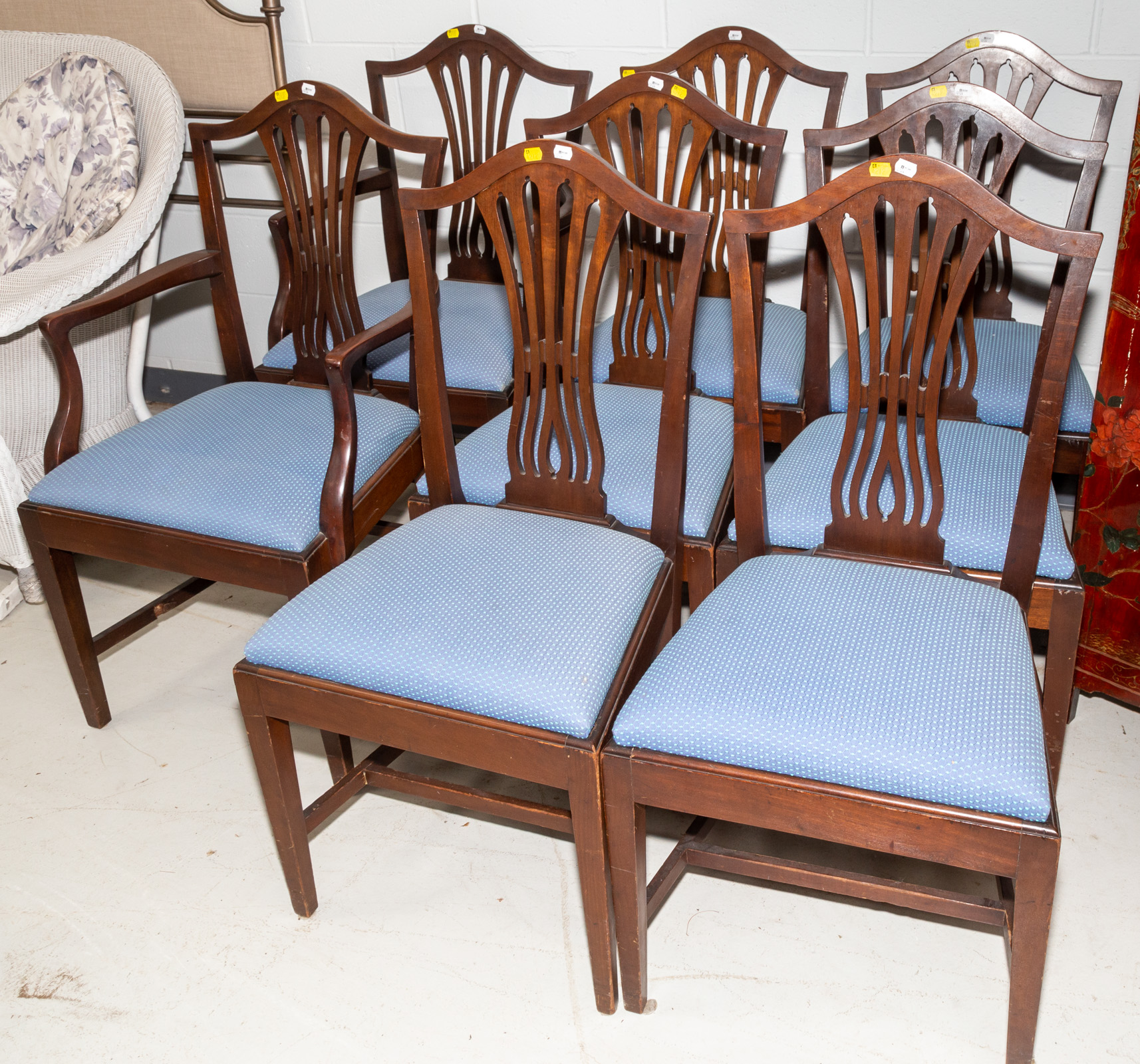 EIGHT CHIPPENDALE MAHOGANY DINING 338b23