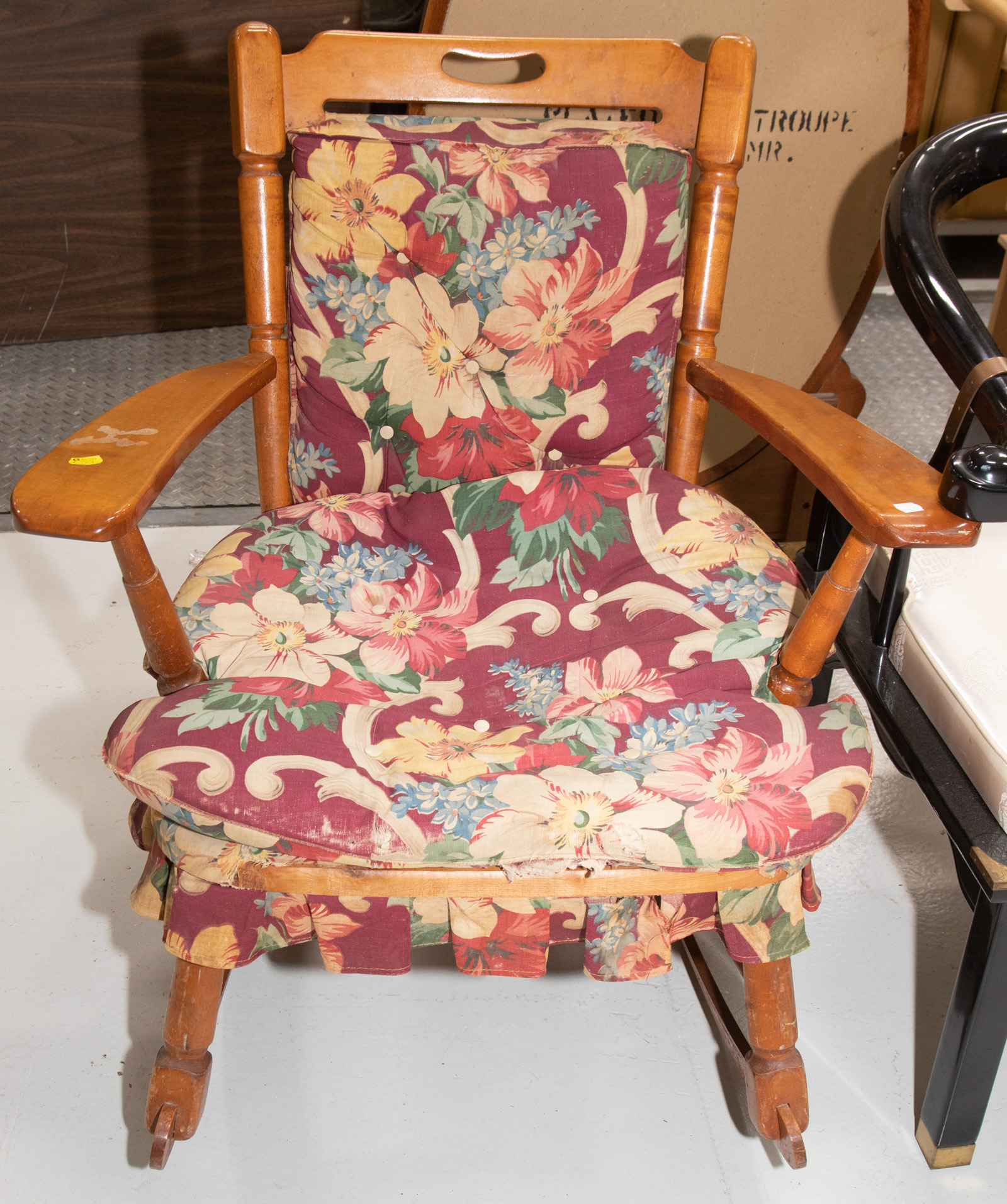 COLONIAL STYLE MAPLE ROCKING CHAIR