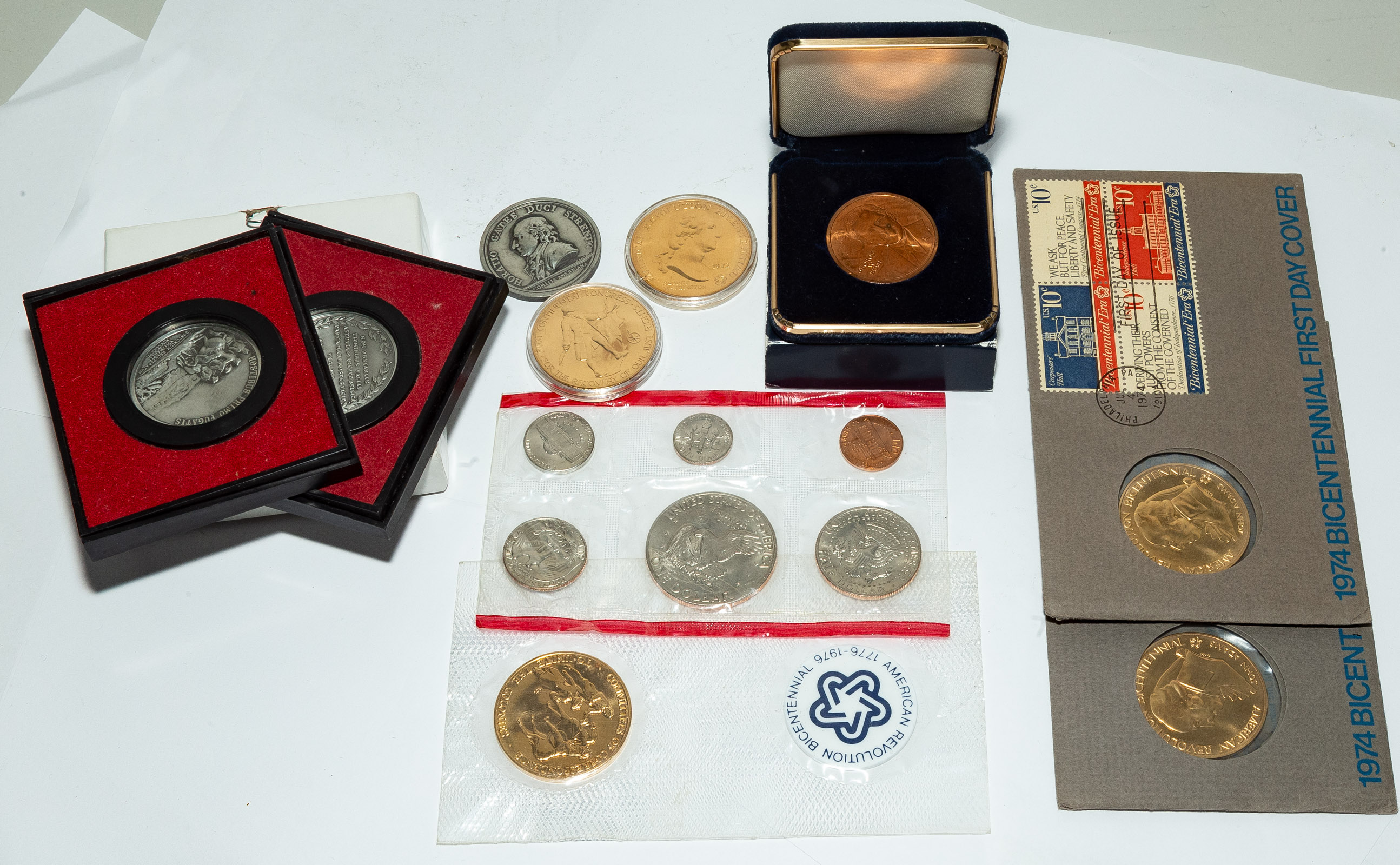 A GROUP OF US MINT MEDALS Coast