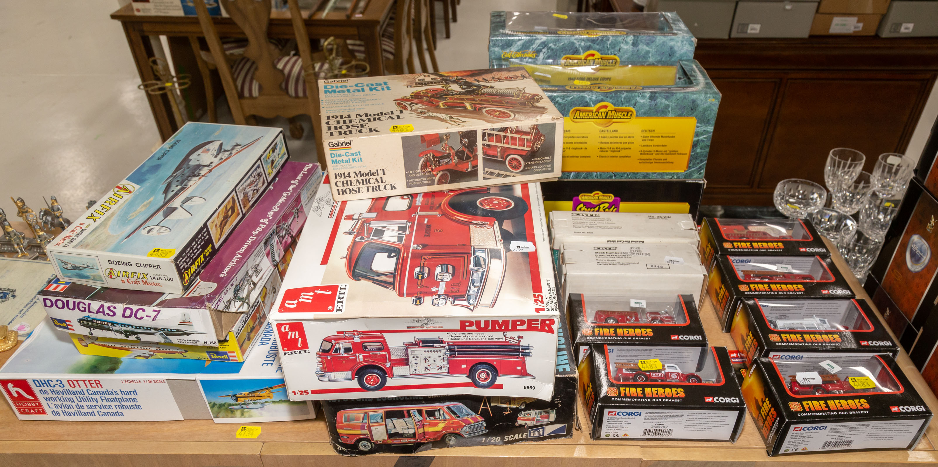 ASSORTED TOYS Includes six boxed 338c15