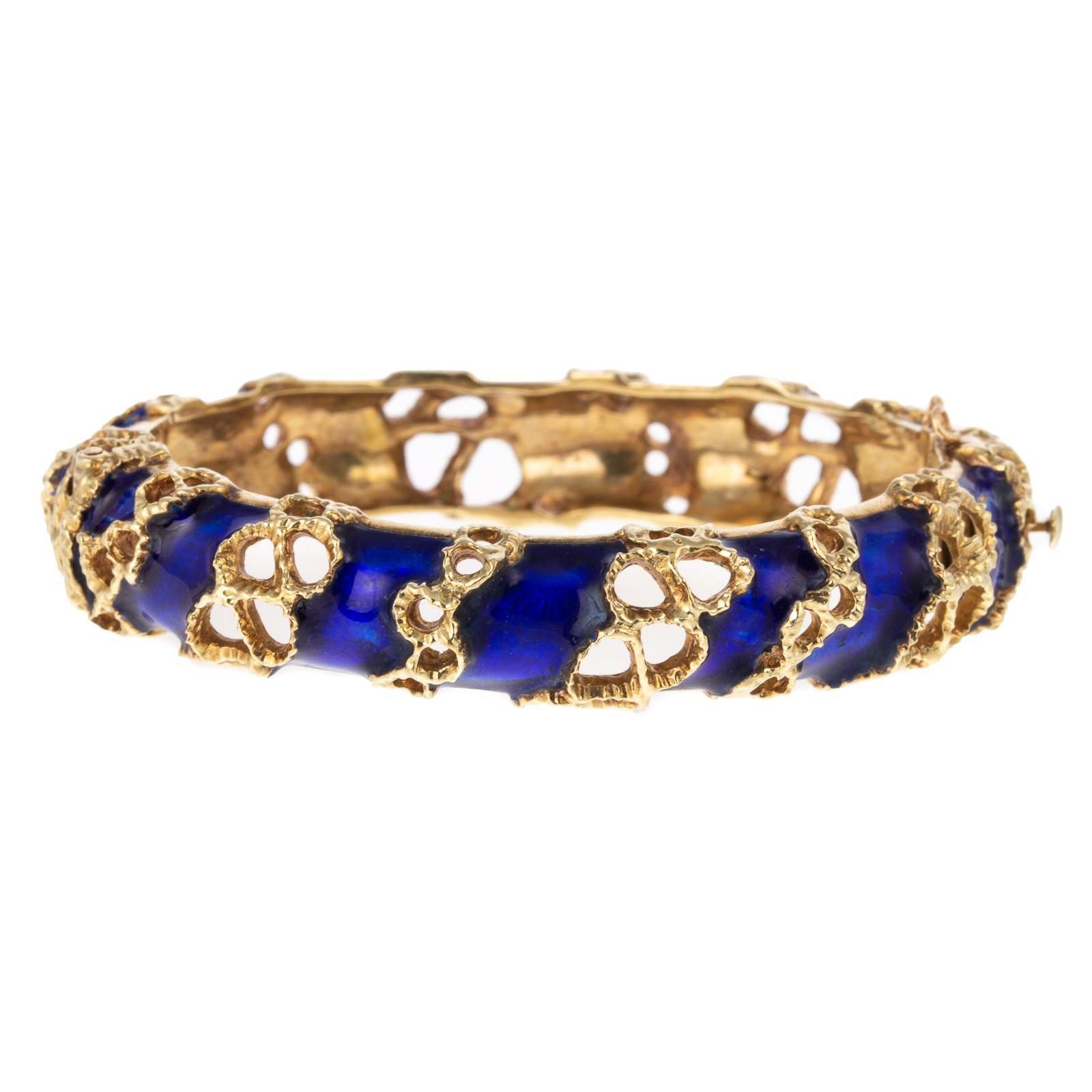 A BLUE ENAMEL HINGED BANGLE IN 338d80