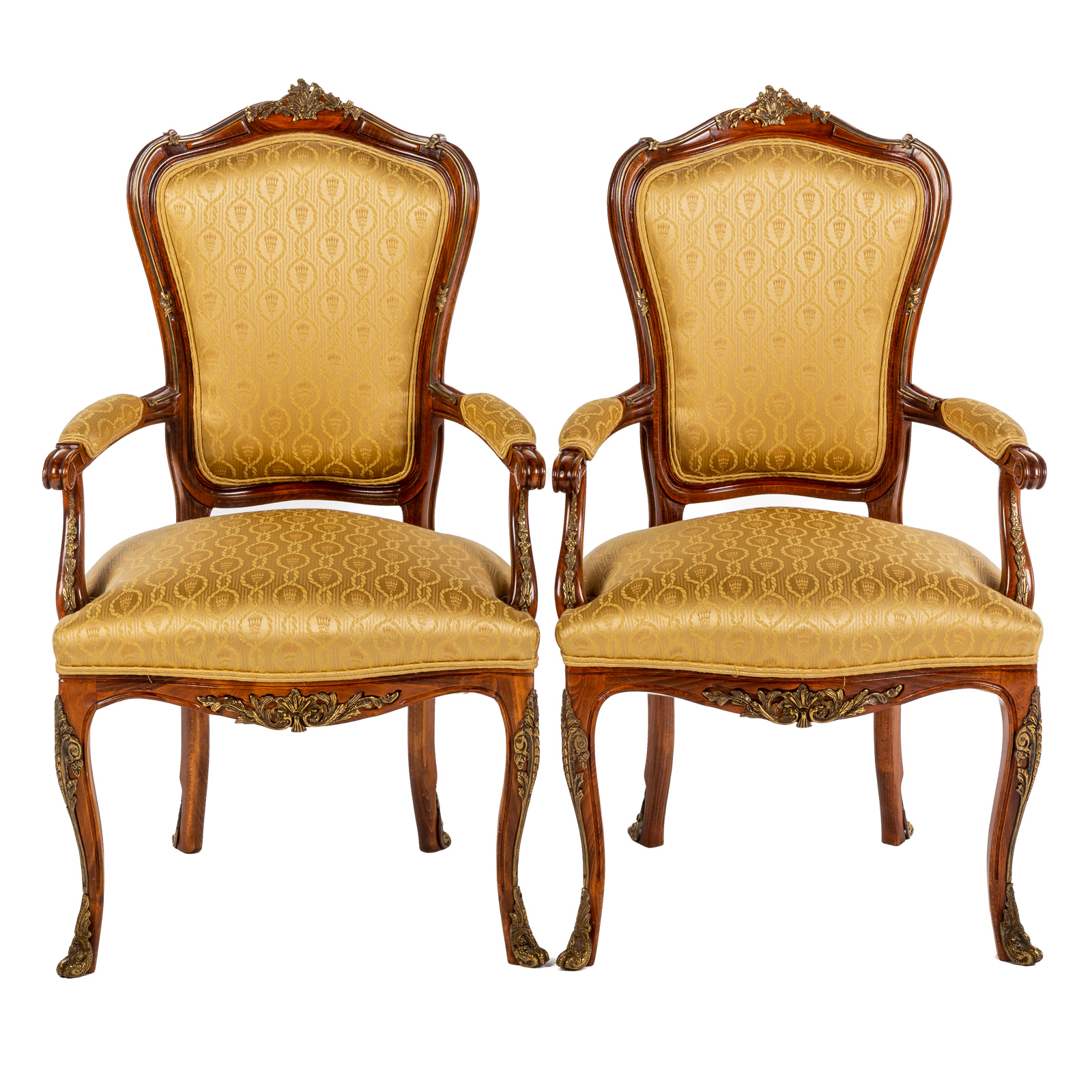 A PAIR OF LOUIS XV STYLE ARM CHAIRS 338e5d