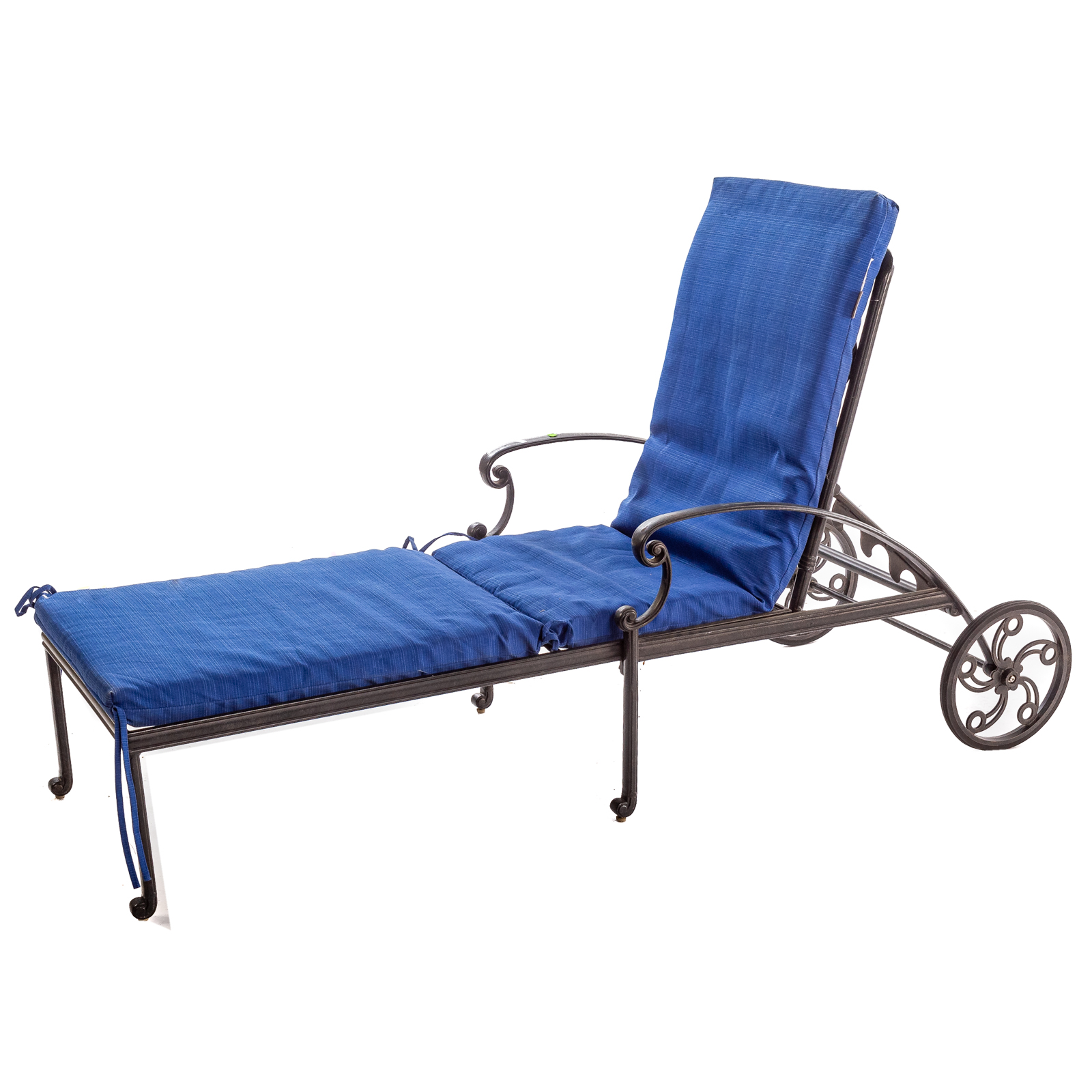 PAINTED METAL OUTDOOR PATIO CHAISE 338e66