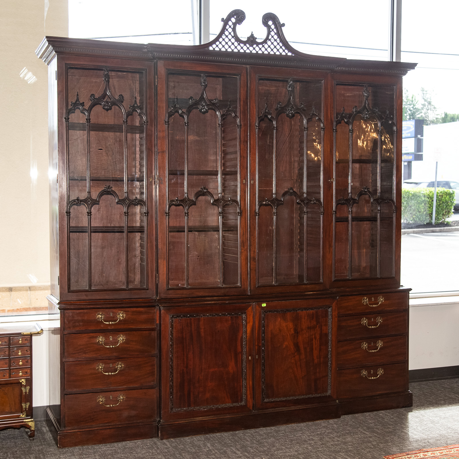 GEORGE III MAHOGANY BREAKFRONT 338e98