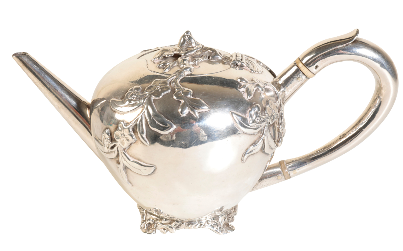 A GEORGE IV SILVER TEAPOT possibly 338f8d