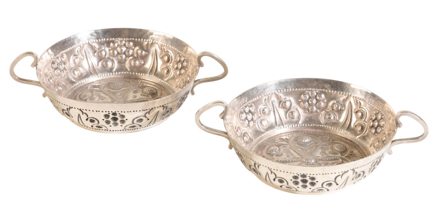 A PAIR OF 20TH CENTURY SILVER BON