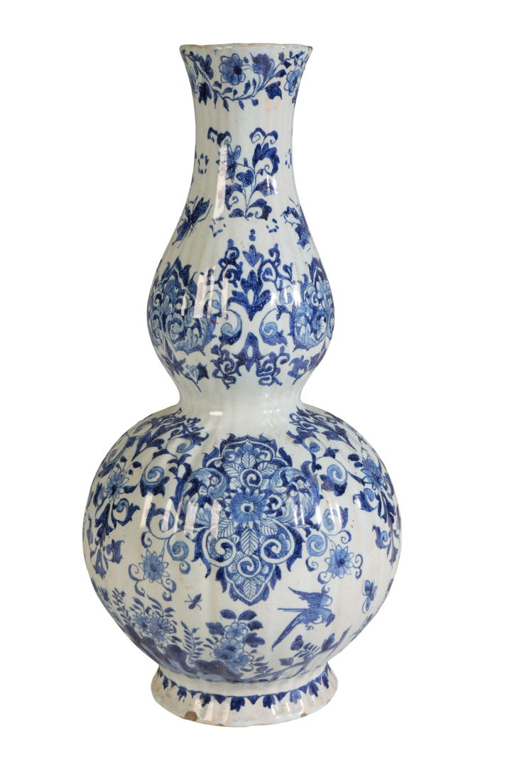 A DELFT BLUE AND WHITE DOUBLE GOURD 338fb6