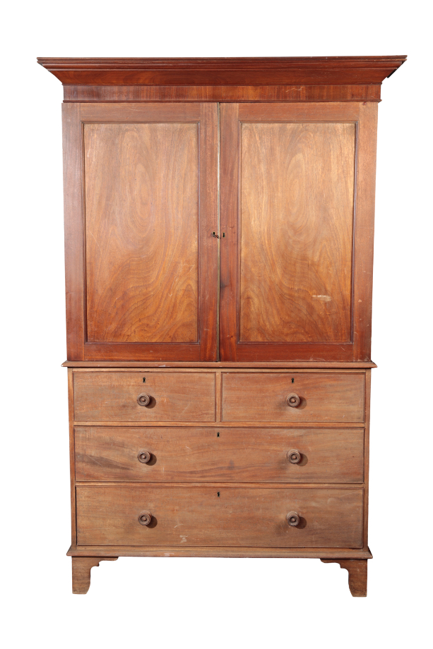 A VICTORIAN MAHOGANY LINEN PRESS 339092