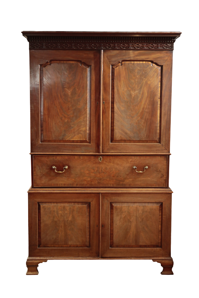 A GEORGE III MAHOGANY SECRETAIRE 339093