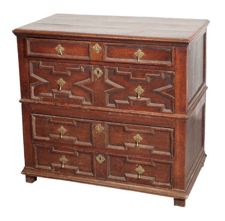 A JACOBEAN OAK CHEST OF DRAWERS  339094