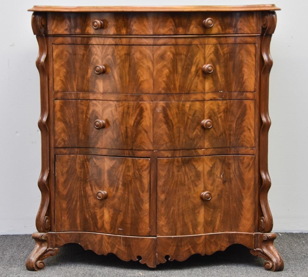 Mahogany Biedermeier serpentine 3390d3