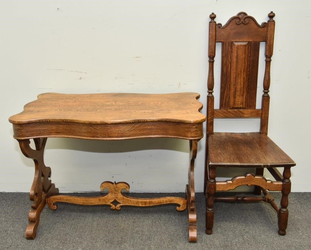 Oak table, circa 1900 with shaped top