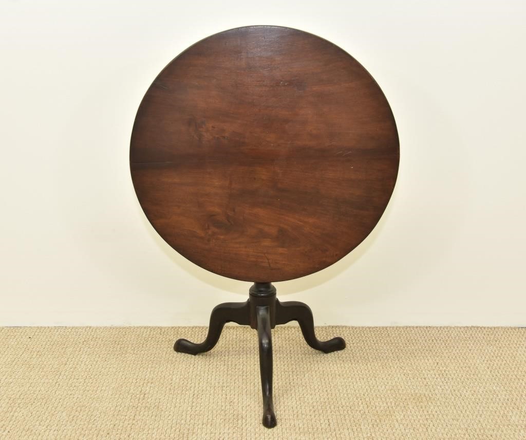 Queen Anne mahogany tea table, circa