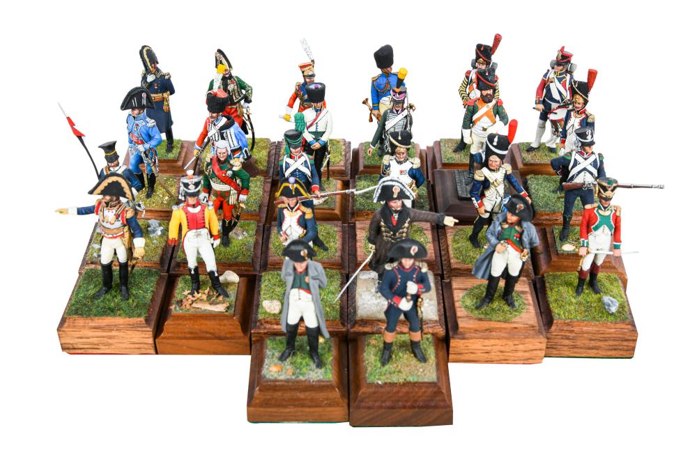 LOT OF MINIATURE PAINTED METAL SOLDIERScomprising