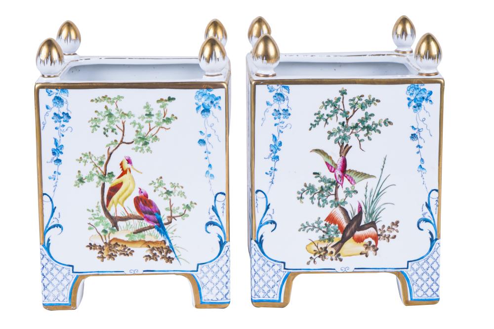 PAIR OF CHELSEA HOUSE PORCELAIN CACHEPOTSmarked