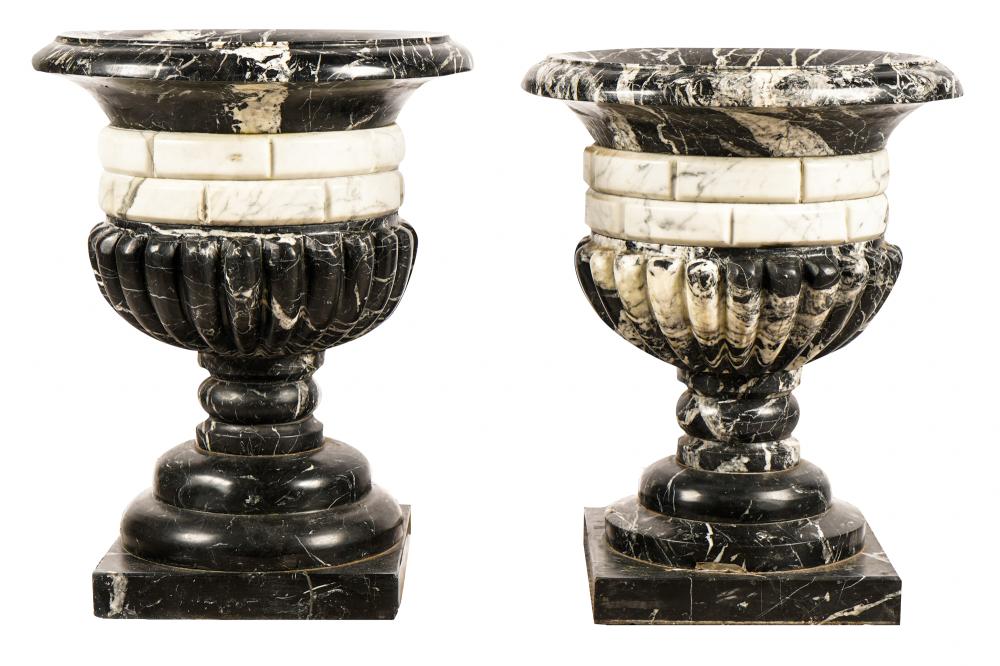 PAIR OF ITALIAN MARBLE FLUTED URNSmodern  336c4c