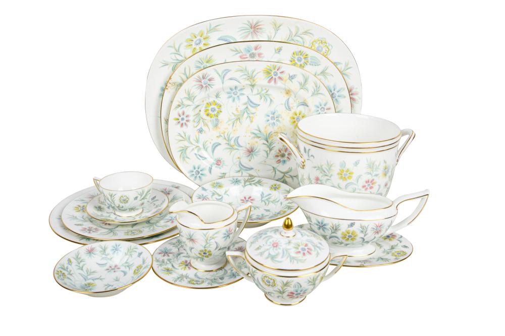 MINTONS PORCELAIN DINNER SERVICEVanessa