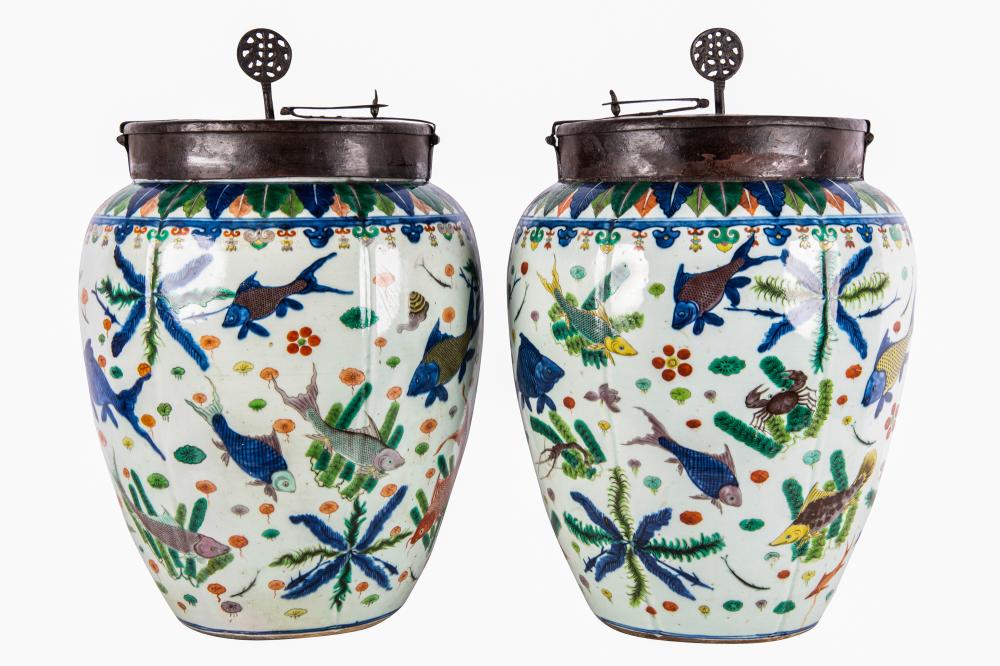 PAIR OF CHINESE STYLE FAMILLE VERTE