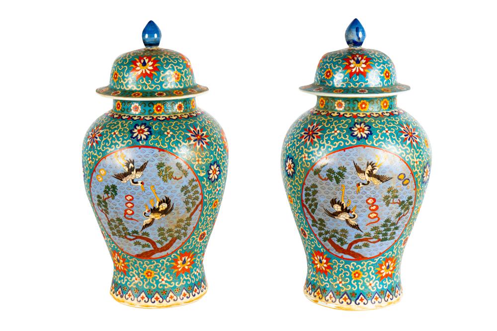 PAIR OF CHINESE STYLE CLOISONNE 336eab