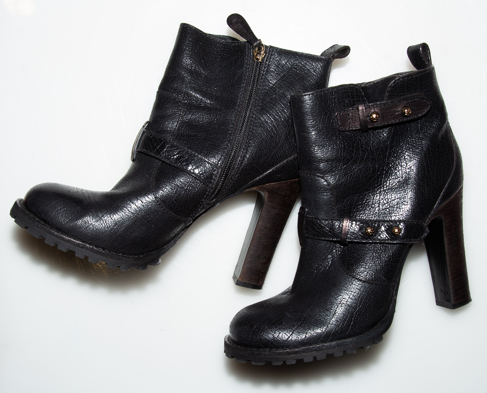 PAIR TORY BURCH BLACK LEATHER BOOTIES