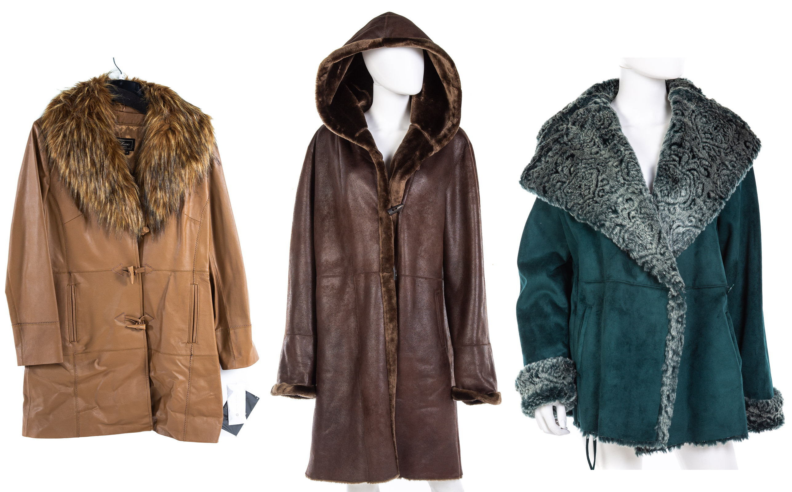 COLLECTION OF THREE LADIES COATS 33726d