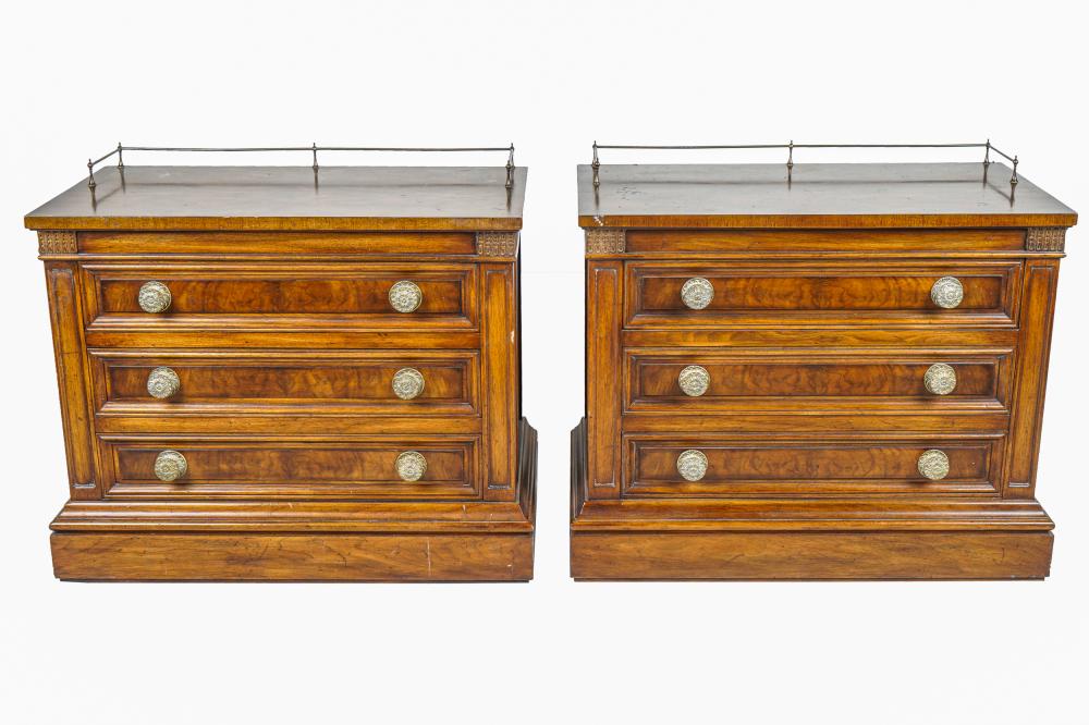 PAIR OF KARGES WALNUT NIGHTSTANDSeach 33729f